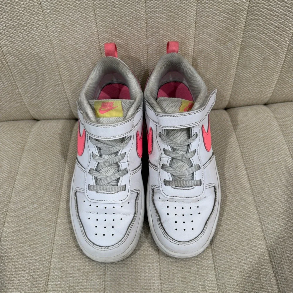 Good Nike Court Borough Low 2 Kids Size 3Y Velcro Closure Strap Low Top Sneakers